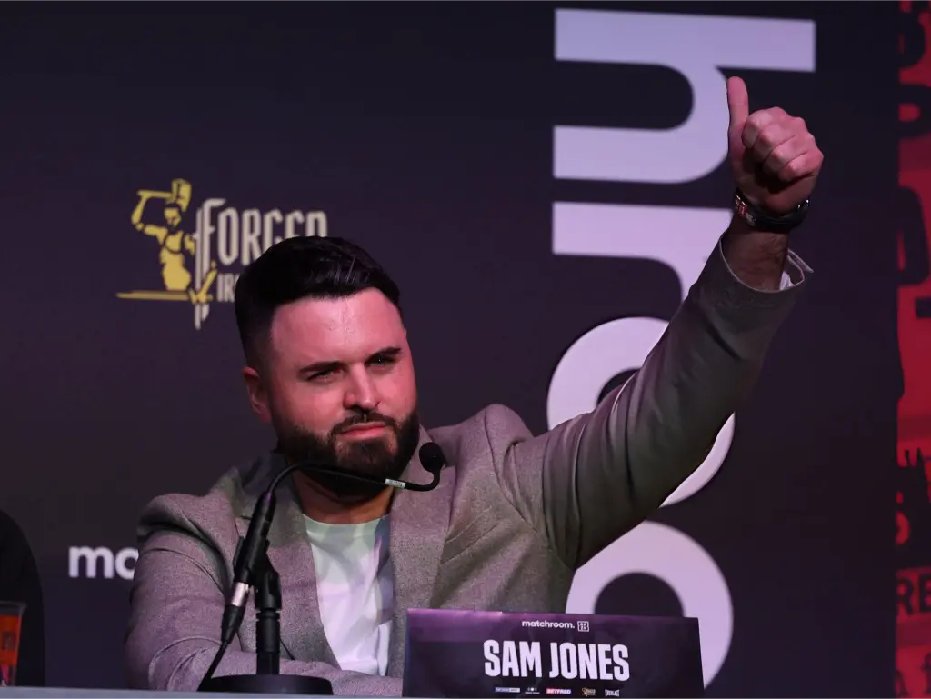 Sam Jones image 5