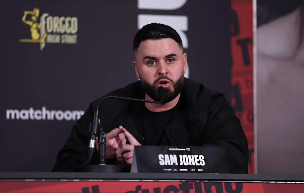 Sam Jones image 6